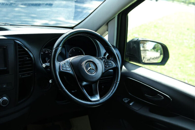 van 3